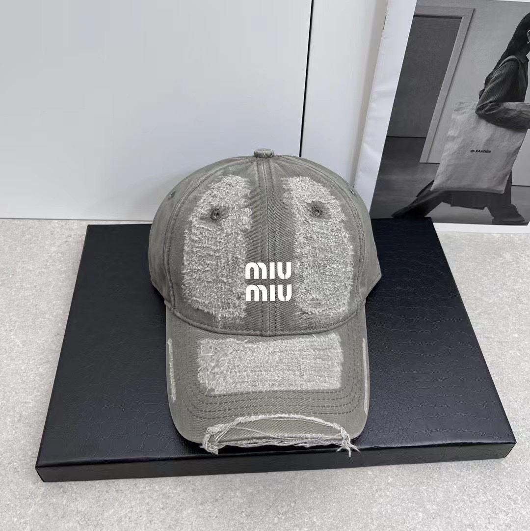 Miu Miu Caps